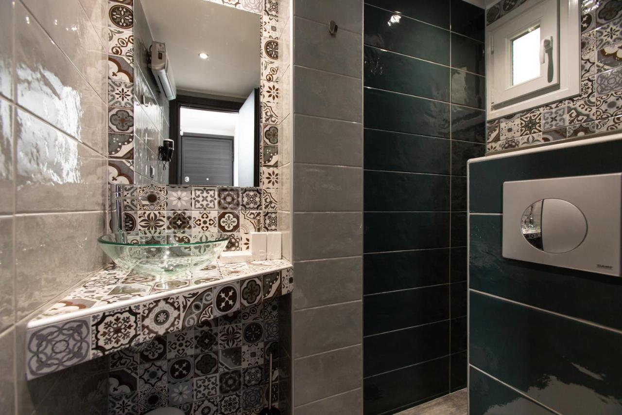 Downtown Luxury Boutique Suites : the red suite Thessalonique Extérieur photo
