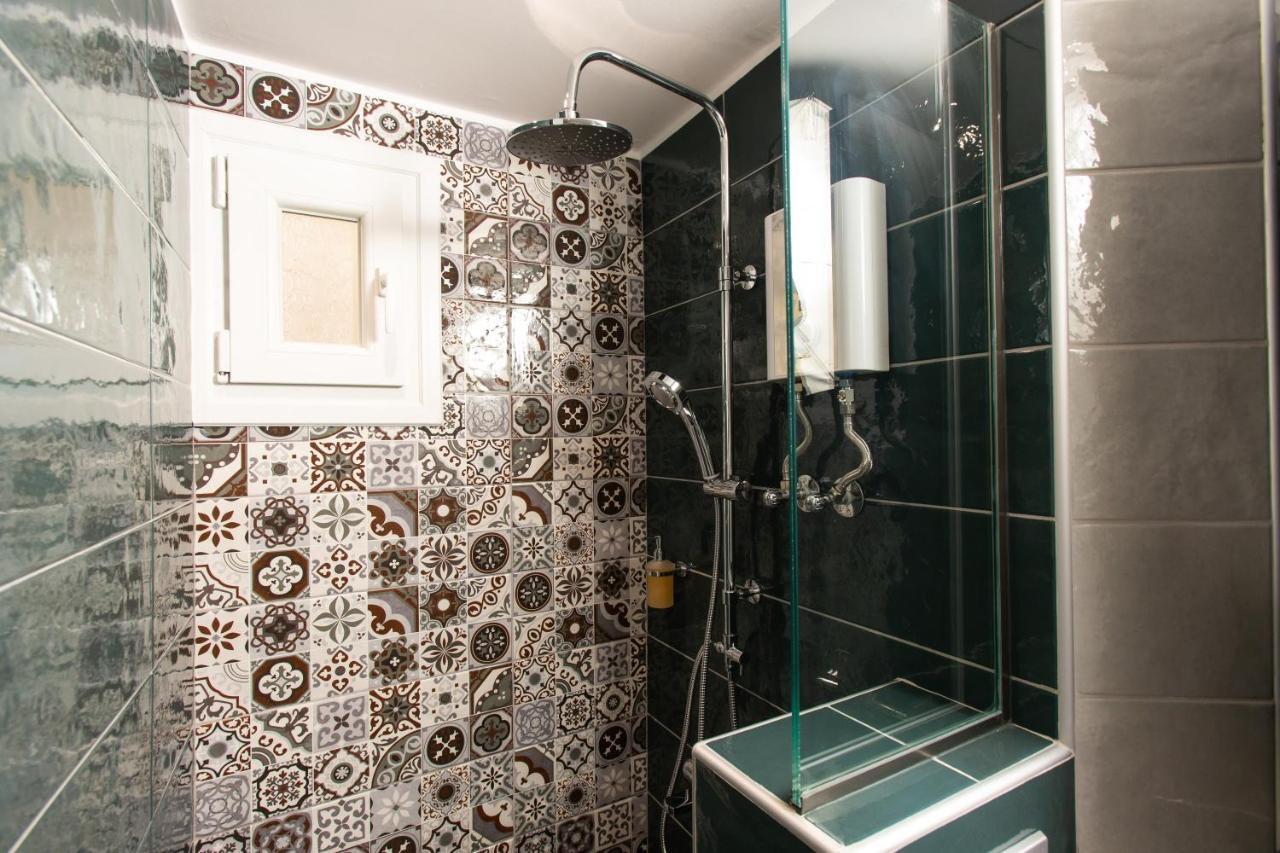 Downtown Luxury Boutique Suites : the red suite Thessalonique Extérieur photo